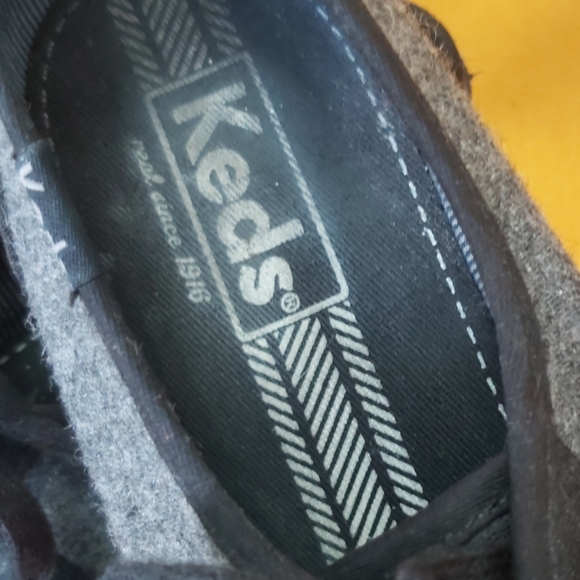 Keds Running Shoe - Picture 2 of 4